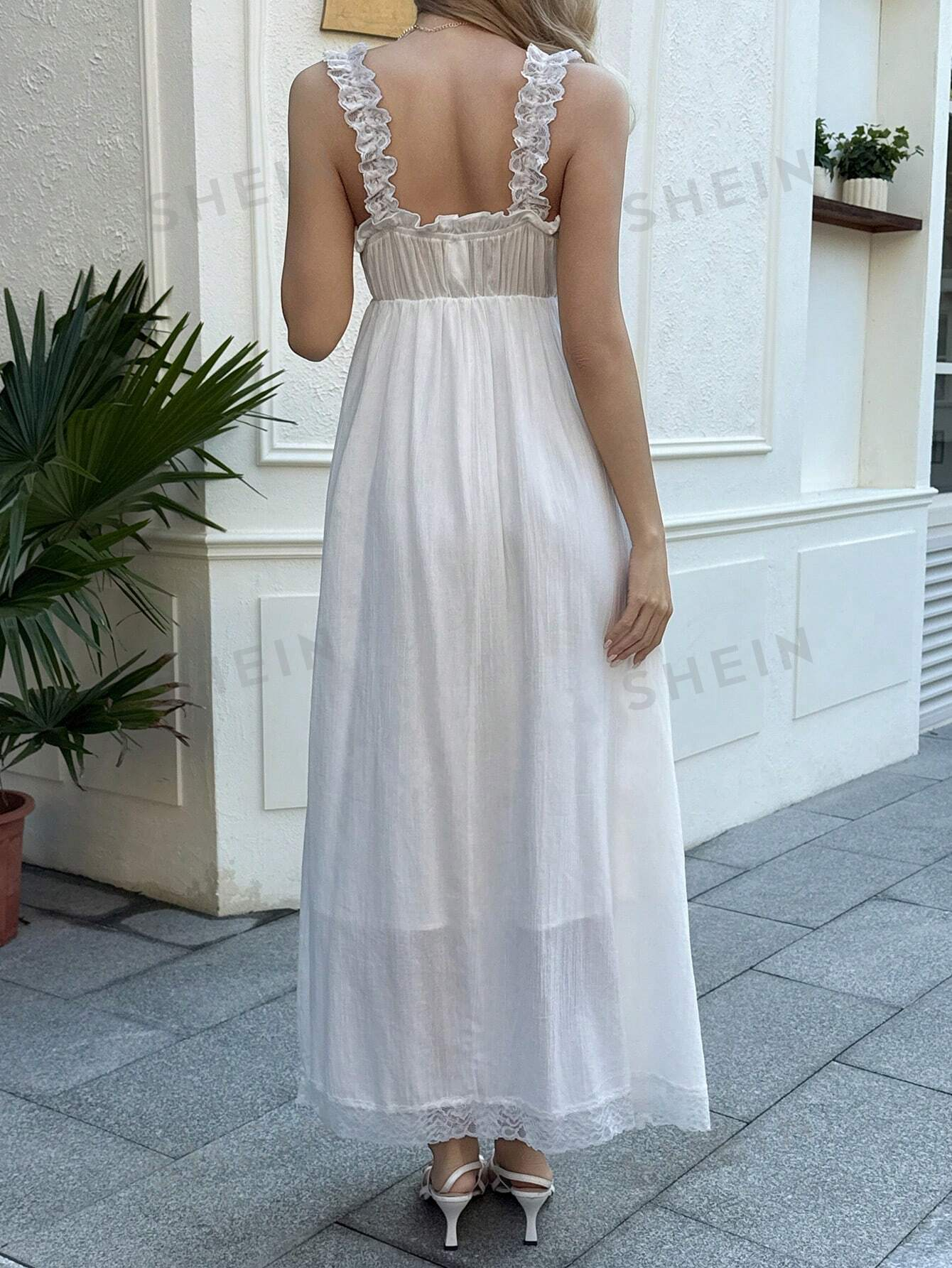 Women White 100% Cotton Maxi Dress, Lace Ruffle Spaghetti Strap Square Neck Tie Front Flowy Long Dress, Back Smocked Lace Hem Breathable Casual Summer Cami Dress